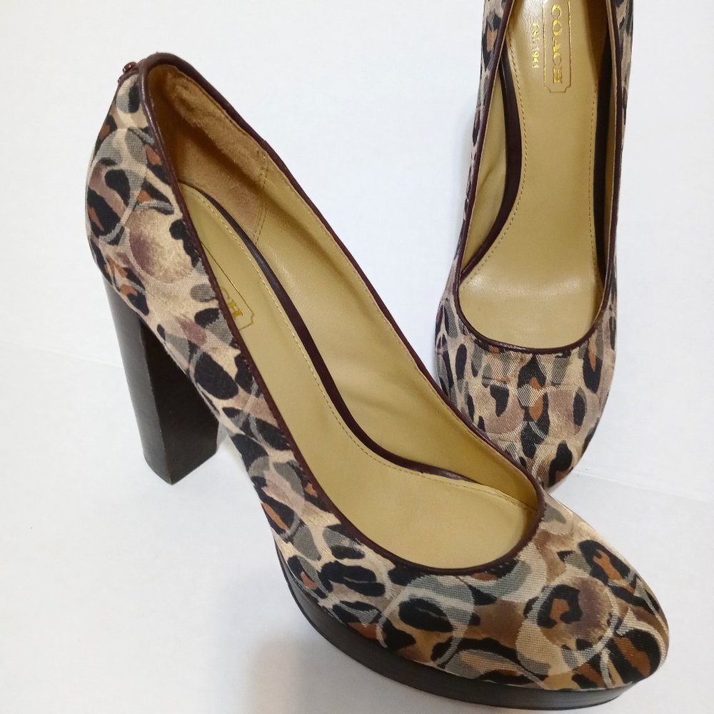 Women Shoes Coach Pumps Waverly High Heels Size 6.